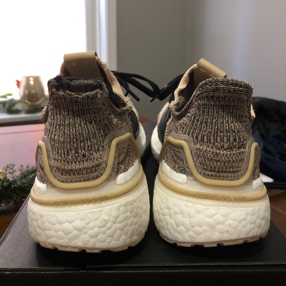 Adidas ultraboost— Men’s size 7 (Women’s size 8) - Picture 2 of 6